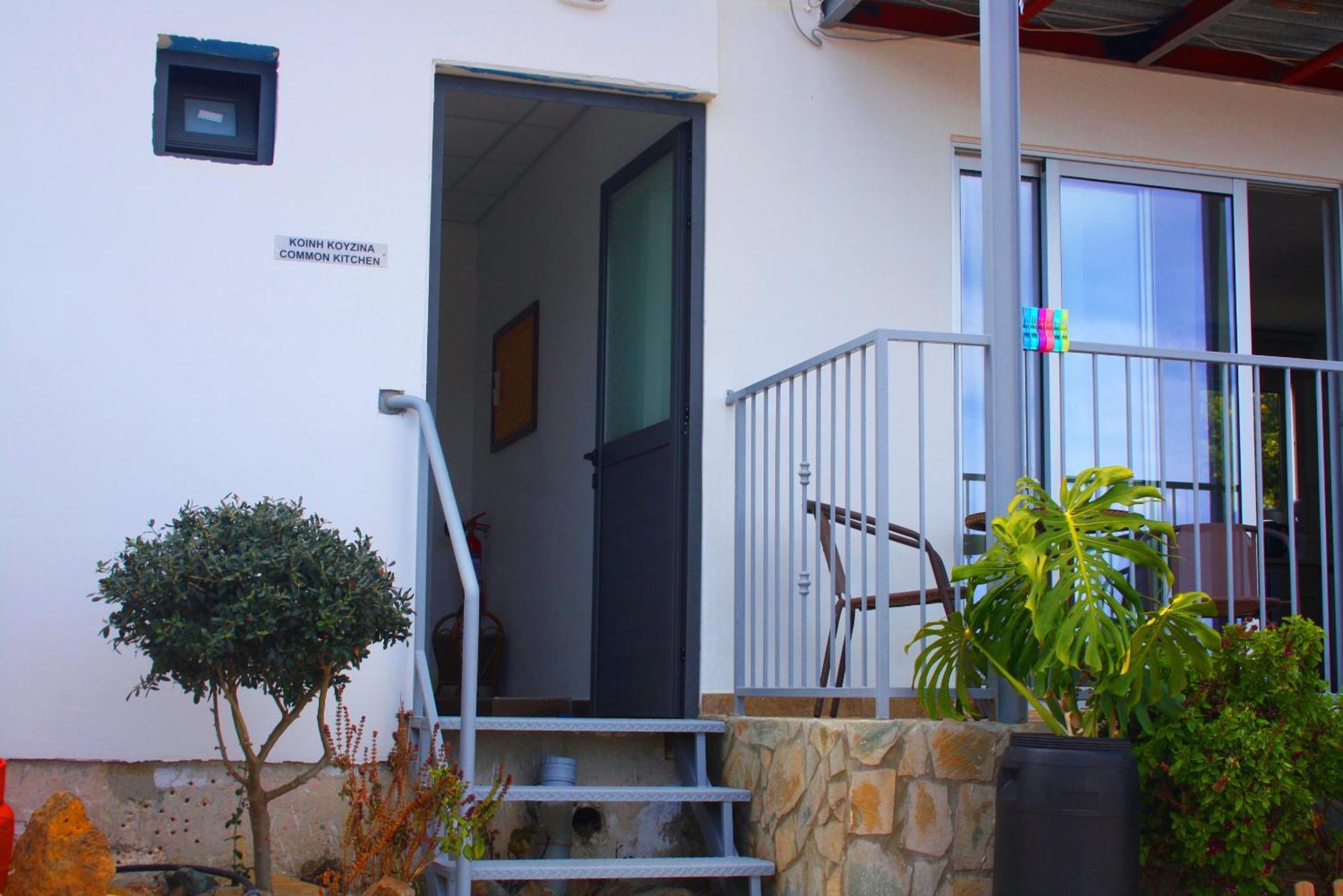 Holiday Apartments,Polynikis Sea-Cret, Pachyammos Екстер'єр фото